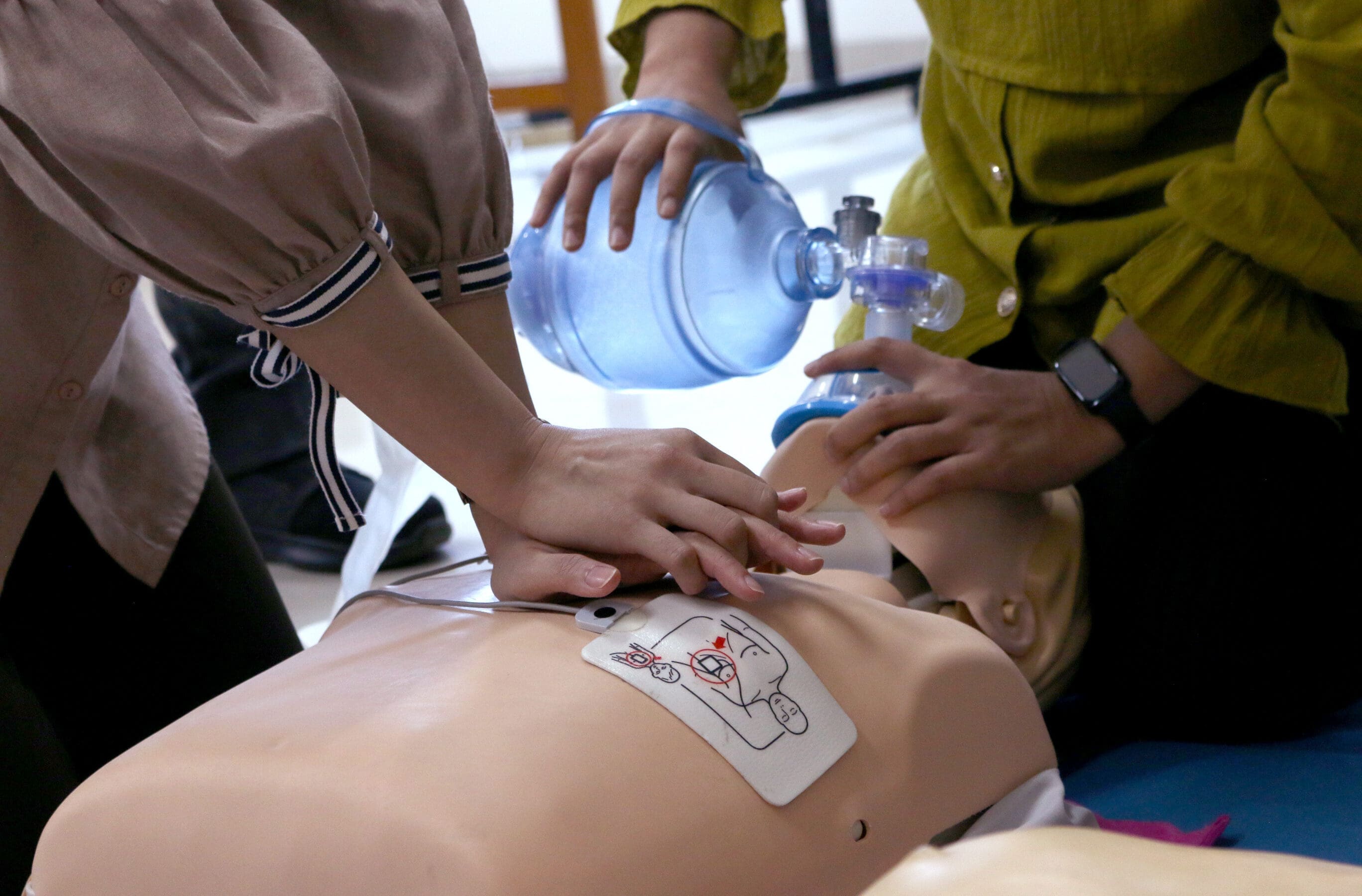 Provide Advanced First Aid & Provide Advanced Resuscitation & Oxygen Therapy